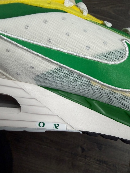 Nike Air Oregon Ducks Green Yellow White Low-Top Sneakers main image 8